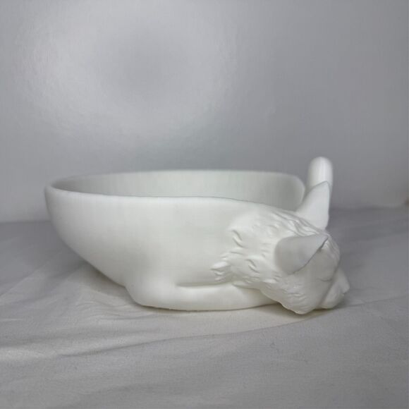 White Sleeping Cat Bowl Cozy Dish Trinket Holder Whimsical Home Decor Plastic - Picture 2 of 6